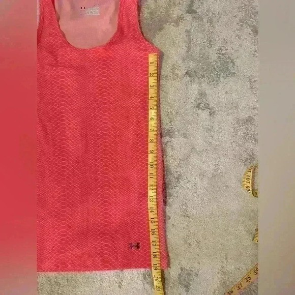 Women’s Pink Under Armour Workout Tank Top - Picture 5 of 5